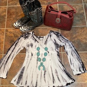 White and black boho LS top